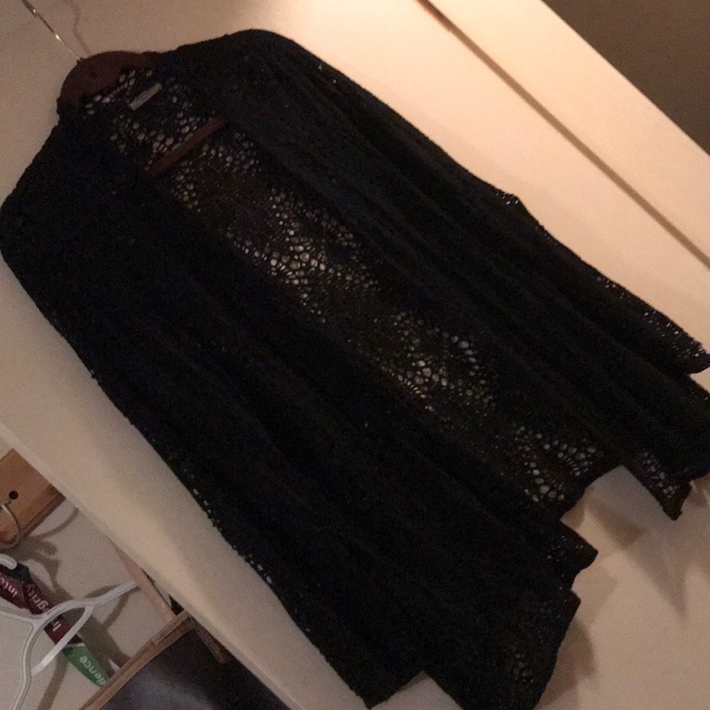 Long sleeve open knit cardigan. OS.
